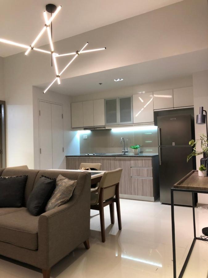 One Uptown Residence Taguig Luaran gambar
